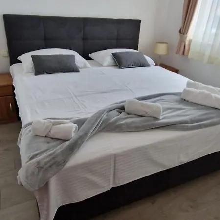 Hotel Viktorija 3*