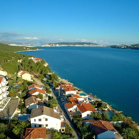 Ξενοδοχείο Viktorija 3*