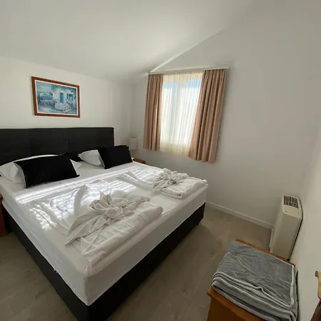 Viktorija 3* Seget Vranjica