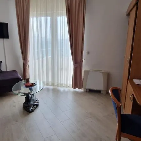فندق Viktorija