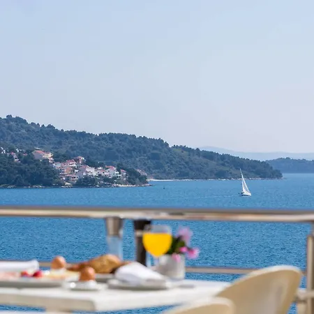 Viktorija Hotel Seget Vranjica